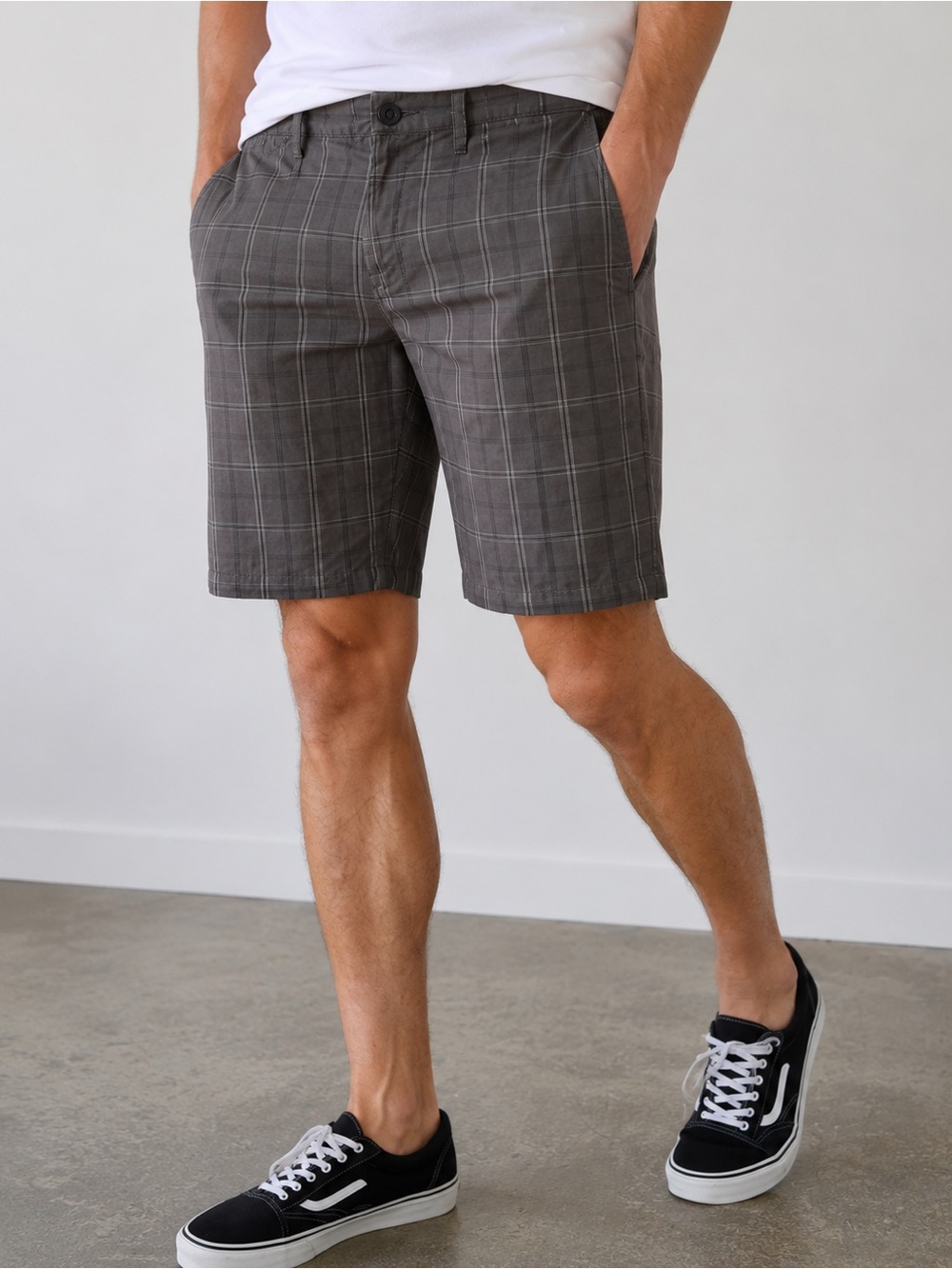 The North Face Gray Plaid Casual Shorts Men’s Size 34